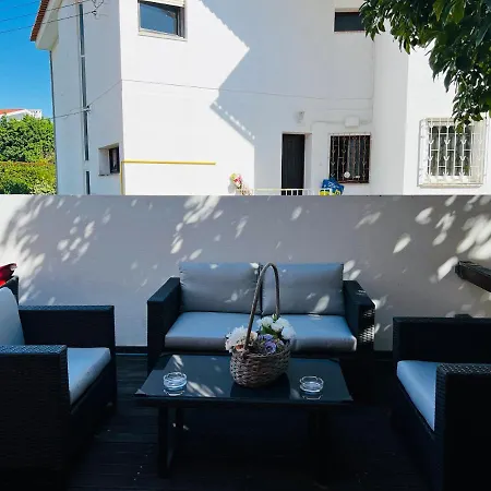 Проживание в семье Cascais Seaside *